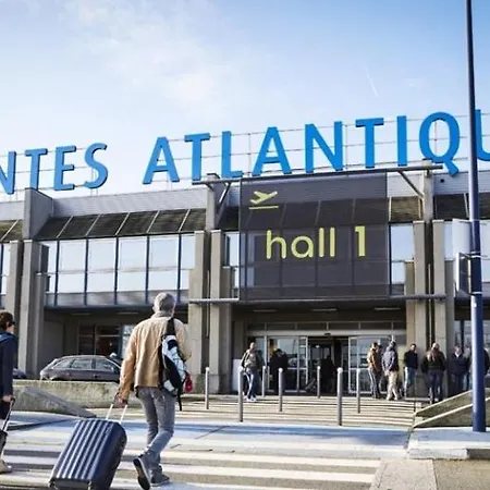 5 Min Aeroport, 10 Min Nantes, Moderne Et Intime, Parking Gratuit Apartment Bouguenais