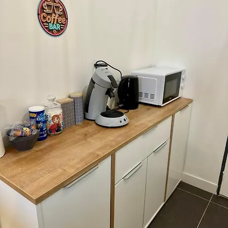 Apartment 5 Min Aeroport, 10 Min Nantes, Moderne Et Intime, Parking Gratuit *